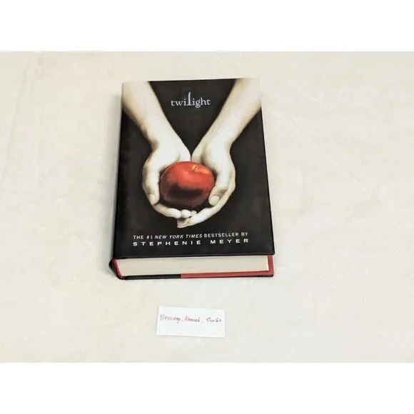 ❤️ Twilight SIGNED Stephenie Meyer HC DJ 18th Printing ❤️ - Picture 2 of 10